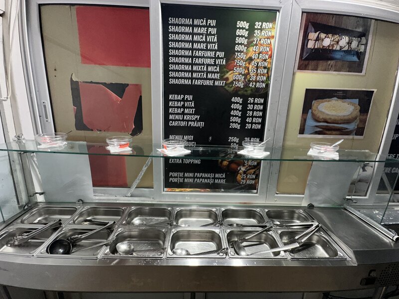 Vand aparatura fast food pentru deschidere!